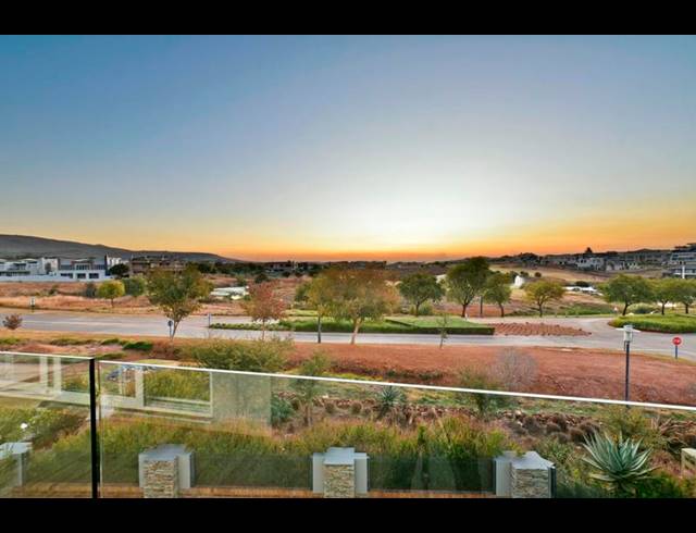 4 BEDROOM HOUSE FOR SALE IN EYE OF AFRICA